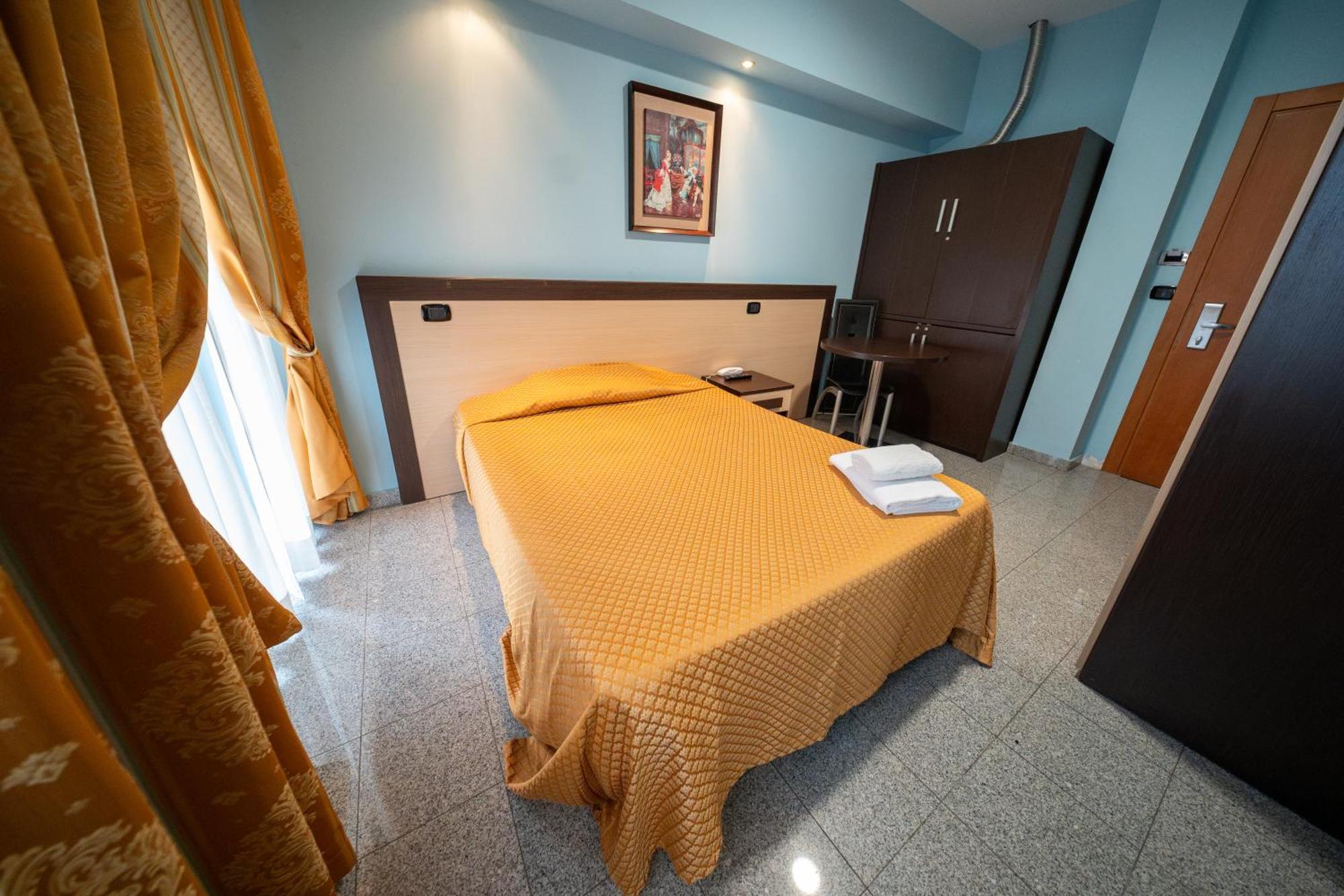 Hotel Residence Sestriere Moncalieri Bagian luar foto