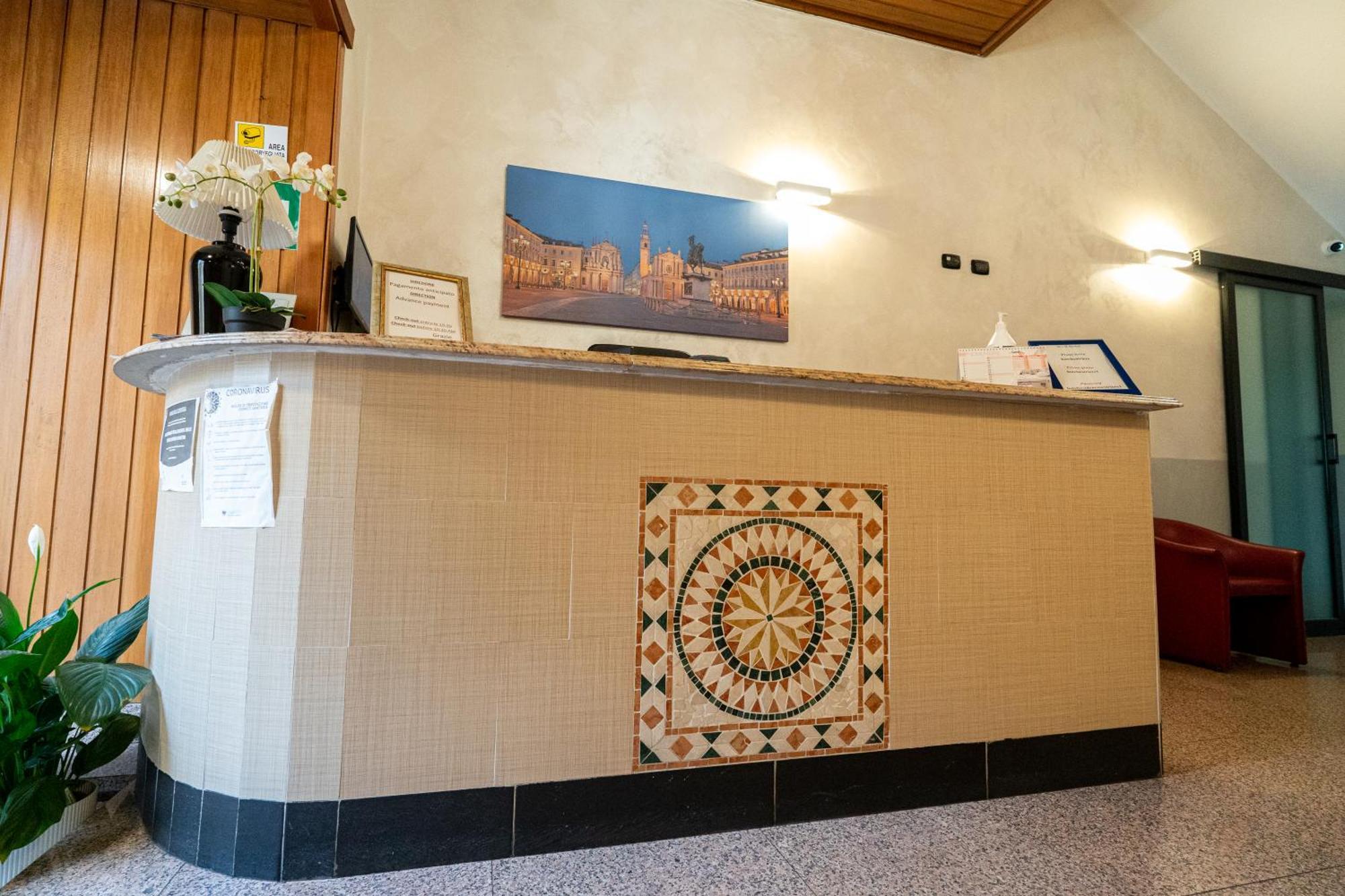 Hotel Residence Sestriere Moncalieri Bagian luar foto